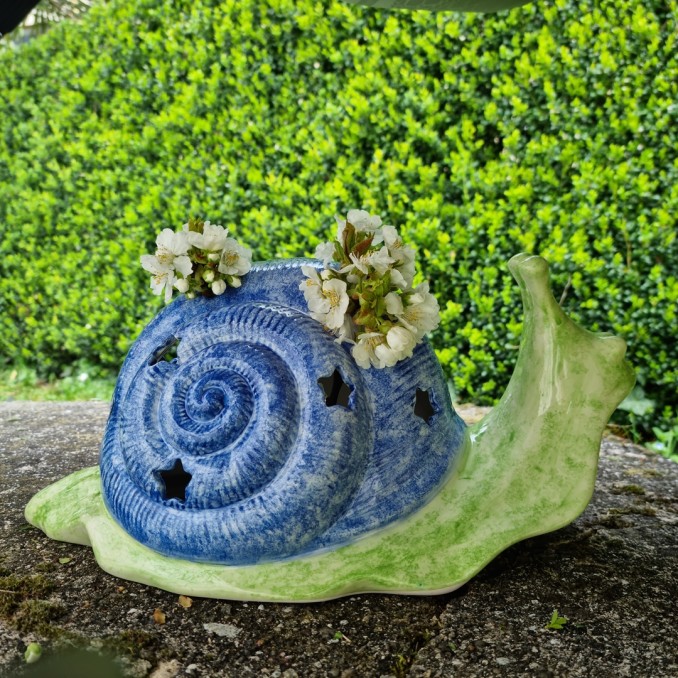 Snail: planter and lamp