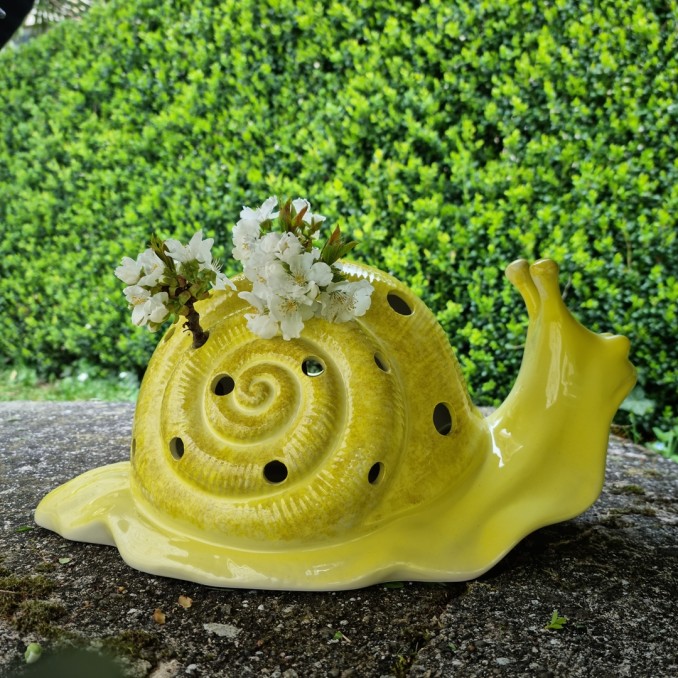 Snail: planter and lamp